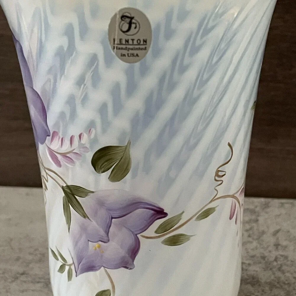 Vintage Fenton Heirloom Optic Glass Hand Painted Purple Flower Signed Vase 8